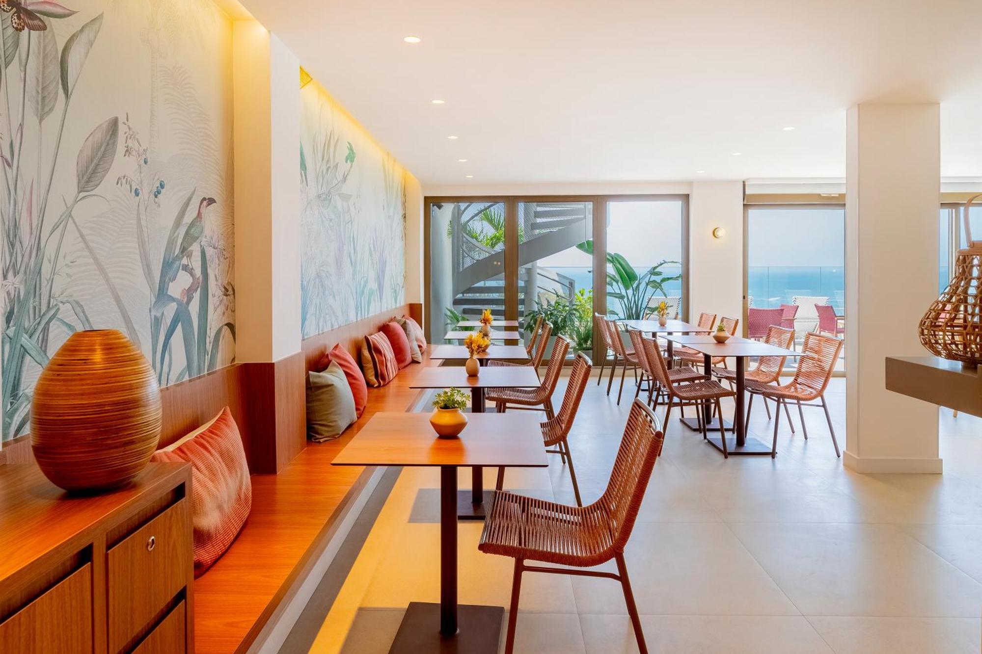 Hotel Grand Mercure Copacabana Regente 5*